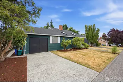 9231 26th Avenue SW, Seattle, WA 98106 - Photo 2