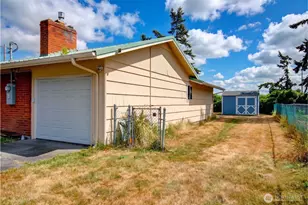 21 SW 8th Ave, Oak Harbor, WA 98277 - Photo 22
