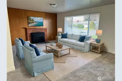 21 SW 8th Avenue, Oak Harbor, WA 98277 - Photo 2