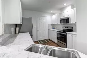 2174 Newport Way NW, Issaquah, WA 98027 - Photo 4
