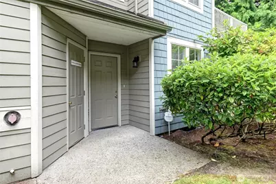 2174 Newport Way NW #4-6, Issaquah, WA 98027 - Photo 2
