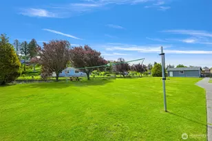 7530 Birch Bay Dr, Blaine, WA 98230 - Photo 32