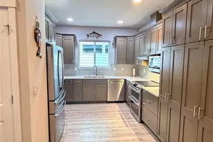 2252 W Rosecrans Ct, Port Townsend, WA 98368 - Photo 8