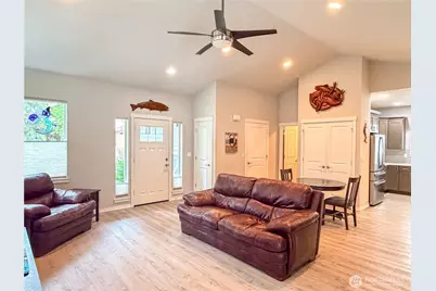 2252 W Rosecrans Court, Port Townsend, WA 98368 - Photo 2