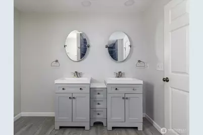 672 SE 4th Avenue, Oak Harbor, WA 98277 - Photo 20