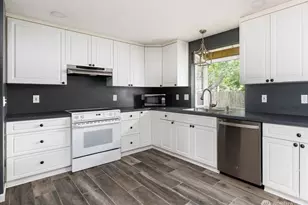 672 SE 4th Ave, Oak Harbor, WA 98277 - Photo 12