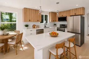 7605 NE Hidden Cove Rd, Bainbridge Island, WA 98110 - Photo 4