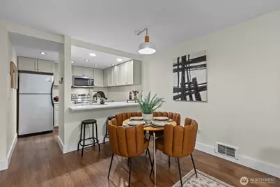 8800 20th Avenue NE #B208, Seattle, WA 98115 - Photo 8