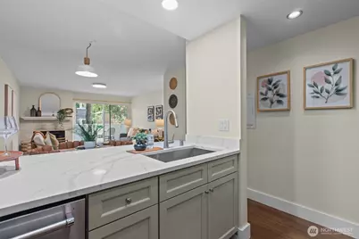 8800 20th Avenue NE #B208, Seattle, WA 98115 - Photo 12