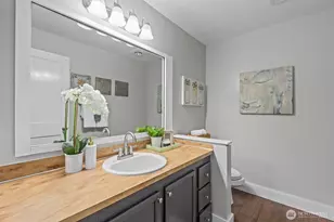 8800 20th Ave NE, Seattle, WA 98115 - Photo 14