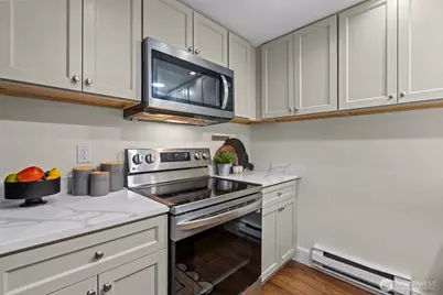 8800 20th Avenue NE #B208, Seattle, WA 98115 - Photo 10