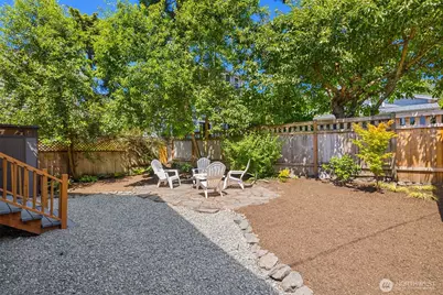 108 N 57th Street, Seattle, WA 98103 - Photo 32