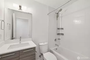 1017 W Crockett St, Seattle, WA 98119 - Photo 14