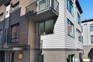 6313 9th Ave NE, Seattle, WA 98115 - Photo 2