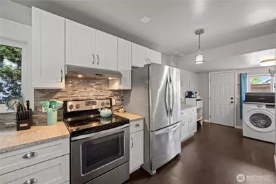 1925 Rainier Avenue, Everett, WA 98201 - Photo 14