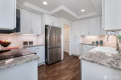 610 N 125th Street, Seattle, WA 98133 - Photo 10