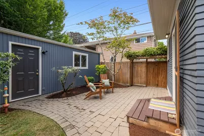 1715 E Mercer Street, Seattle, WA 98112 - Photo 18