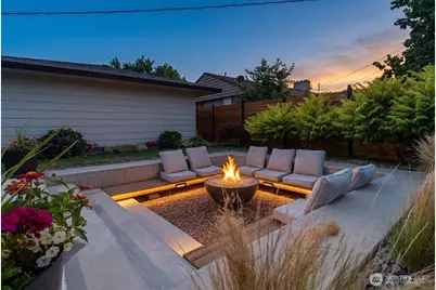 1112 Cedar Street, Wenatchee, WA 98801 - Photo 2