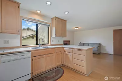 7030 67th Place NE, Marysville, WA 98270 - Photo 10