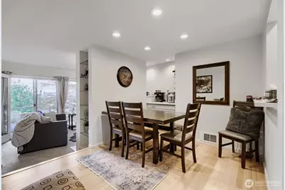 2134 Waverly Place N #103, Seattle, WA 98109 - Photo 4