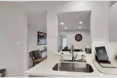 2134 Waverly Place N #103, Seattle, WA 98109 - Photo 6