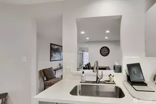 2134 Waverly Pl N, Seattle, WA 98109 - Photo 6