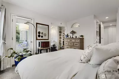 2134 Waverly Place N #103, Seattle, WA 98109 - Photo 12