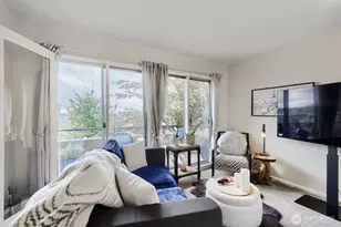 2134 Waverly Pl N, Seattle, WA 98109 - Photo 2