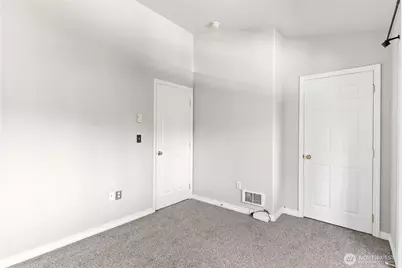 7703 11 Avenue SW, Seattle, WA 98106 - Photo 22