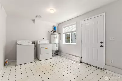 7703 11 Avenue SW, Seattle, WA 98106 - Photo 28