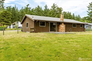 2047 Pine Wood Way, Oak Harbor, WA 98277 - Photo 32