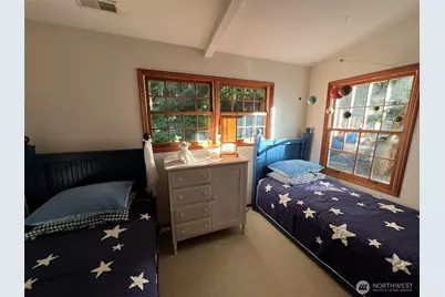 648 Lake Sammamish Lane NE, Bellevue, WA 98008 - Photo 18