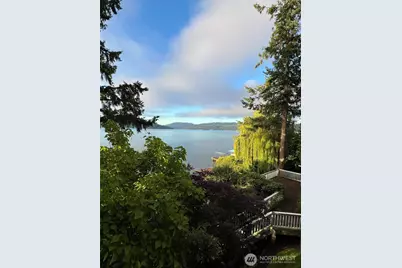 648 Lake Sammamish Lane NE, Bellevue, WA 98008 - Photo 6