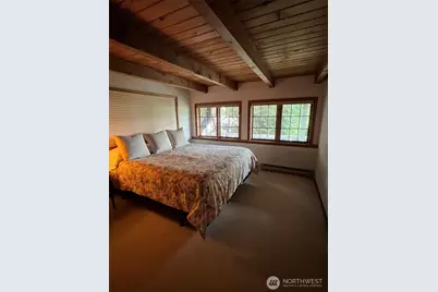 648 Lake Sammamish Lane NE, Bellevue, WA 98008 - Photo 22
