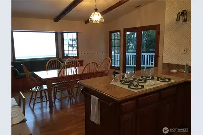 648 Lake Sammamish Lane NE, Bellevue, WA 98008 - Photo 14