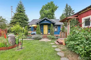 1019 W 37th St, Vancouver, WA 98660 - Photo 2
