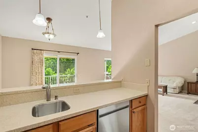 202 Mountain Park Boulevard #B303, Issaquah, WA 98027 - Photo 2