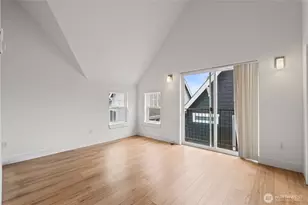 910 N 74th St, Seattle, WA 98103 - Photo 26