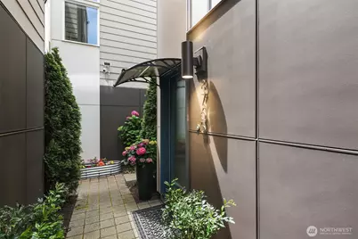 8765 15th Avenue NW, Seattle, WA 98117 - Photo 2
