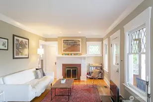 1557 Madrona Dr, Seattle, WA 98122 - Photo 2