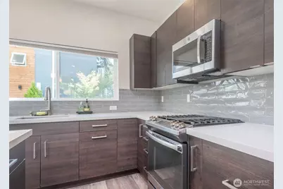 12032 33rd Ave NE #F, Seattle, WA 98125 - Photo 10