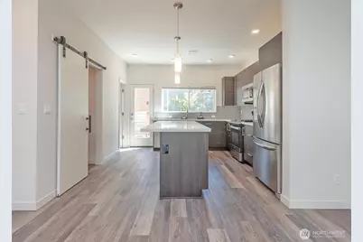 12032 33rd Ave NE #F, Seattle, WA 98125 - Photo 8