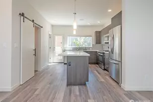 12032 33rd Ave NE, Seattle, WA 98125 - Photo 8