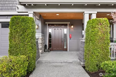 9026 NE 127th Place, Kirkland, WA 98034 - Photo 2