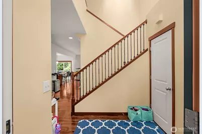 19036 18th Avenue NE, Shoreline, WA 98155 - Photo 4