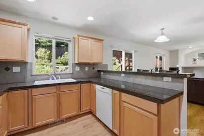 13906 26th Avenue W #V2, Lynnwood, WA 98087 - Photo 8