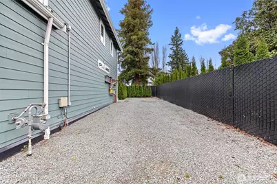 529 Ball Street #A & B, Sedro Woolley, WA 98284 - Photo 34