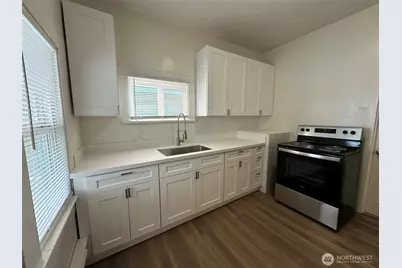 2519 Baker Avenue, Everett, WA 98201 - Photo 12