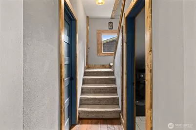 409 W Alaska Avenue, Roslyn, WA 98941 - Photo 12