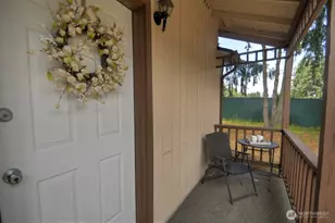 571 Malibu Dr SE, Lacey, WA 98503 - Photo 2